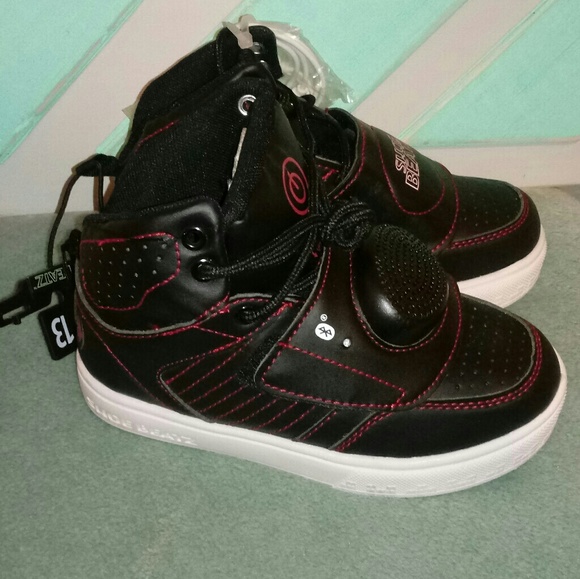 bluetooth tennis shoes